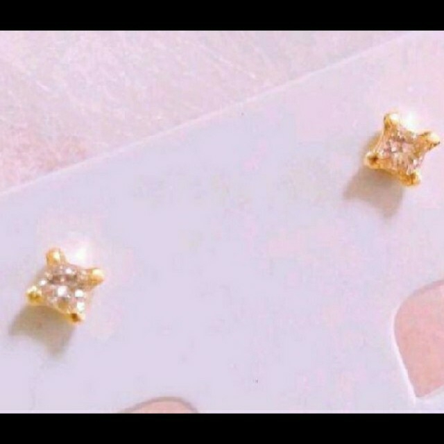 新品Ｋ18ピンクゴールド天然ピンクダイヤモンド????ピアス　計0.16CT