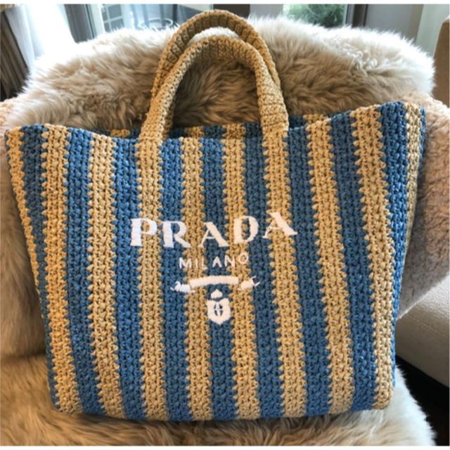 新品　PRADA ラージラフィアトートバッグ