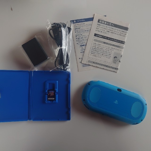 PS Vita 型番 PCH - 2000 1