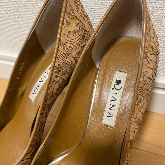 DIANA(ダイアナ)のダイアナ 23cm コルク オープントゥー ヒール パンプス レディースの靴/シューズ(ハイヒール/パンプス)の商品写真