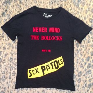 ジーユー(GU)のSex Pistols　半袖Tシャツ　ブラック(Tシャツ(半袖/袖なし))