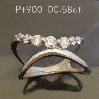 Pt900✨ダイヤ0.58ct✨ シンプルなデザイン◯腕部分空感がオシャレリング(リング(指輪))