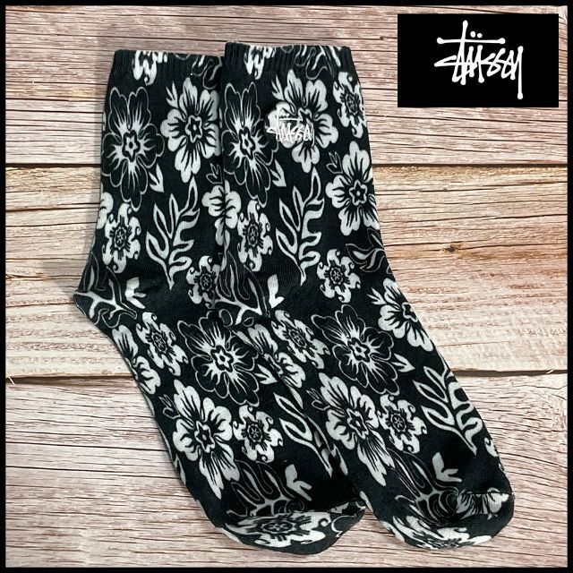 STUSSY(ステューシー)のステューシー　靴下　ソックス　3足セット（1296362） レディースのレッグウェア(ソックス)の商品写真