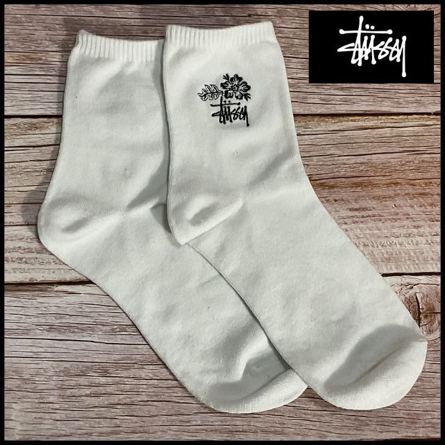 STUSSY(ステューシー)のステューシー　靴下　ソックス　3足セット（1296362） レディースのレッグウェア(ソックス)の商品写真