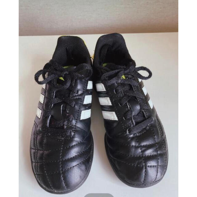 adidas シューズ19cm キッズ スポーツ/アウトドアのサッカー/フットサル(シューズ)の商品写真