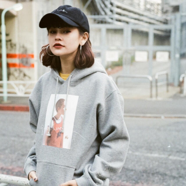 X-girl(エックスガール)のX-girl×LARRY CLARK BIG SWEAT PULLOVER レディースのトップス(パーカー)の商品写真