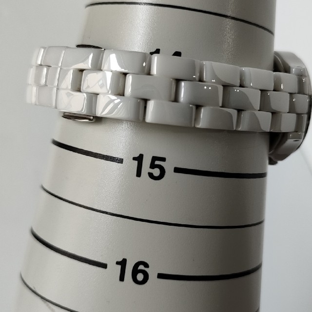 MARC BY MARC JACOBS(マークバイマークジェイコブス)のジャンク　マークジェイコブス　ホワイト　セラミック　腕時計 レディースのファッション小物(腕時計)の商品写真