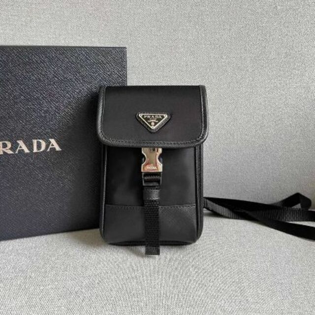 PRADA プラダ サフィアーノレザー スマートフォンケースケース