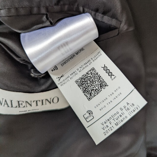 VALENTINO(ヴァレンティノ)の至極 ヴァレンティノ 世界最高峰 カシミアタッチウール100% チェスターコート メンズのジャケット/アウター(チェスターコート)の商品写真