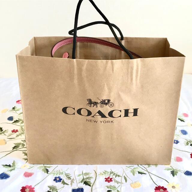 COACH(コーチ)のCOACH フローラルリリー柄　2wayショルダー・ハンドバッグ レディースのバッグ(ハンドバッグ)の商品写真