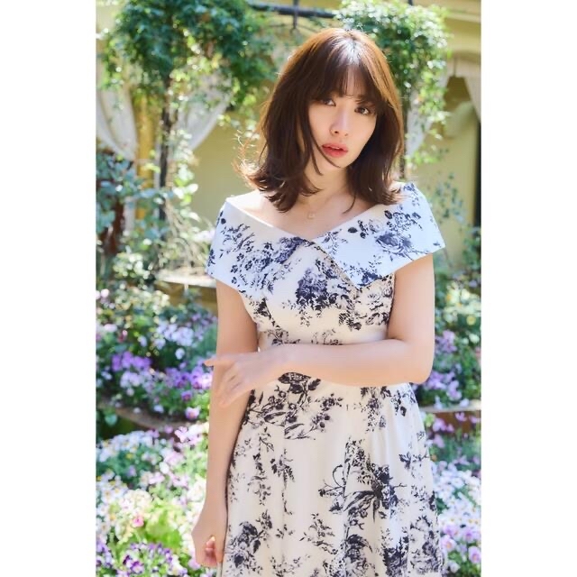 Herlipto  Secret Garden Midi Dress 今期完売