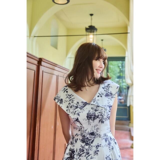 Her lip to(ハーリップトゥ)のHerlipto  Secret Garden Midi Dress 今期完売 レディースのワンピース(ロングワンピース/マキシワンピース)の商品写真