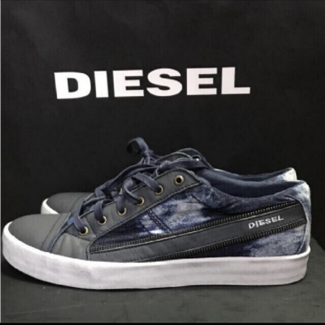 DIESEL(ディーゼル)のDIESEL  　着用回数は少なく綺麗な状態です。28ｾﾝﾁ。 メンズの靴/シューズ(スニーカー)の商品写真