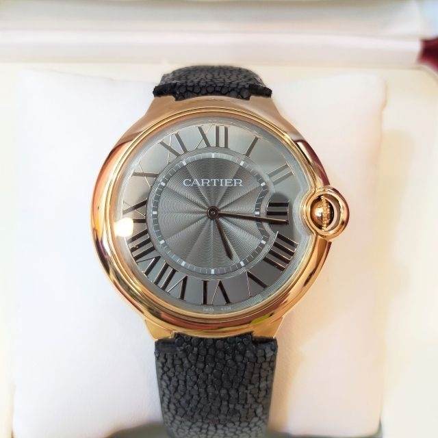 Cartier(カルティエ)の超破格!! カルティエ 18K PG バロンブルー 40mm エクストラシン メンズの時計(腕時計(アナログ))の商品写真