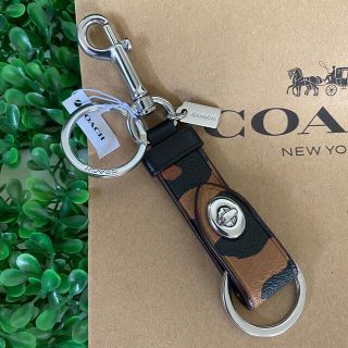 コーチ☆新品☆COACH【ブティック】バッグチャーム キーホルダー／レオパード柄