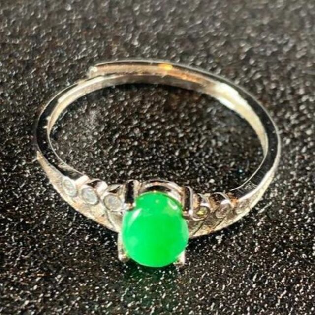 指輪 本翡翠 フリーサイズ 緑色 ヒスイ A貨 シルバー 誕生日プレゼント 10 レディースのアクセサリー(リング(指輪))の商品写真