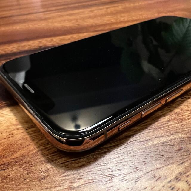 【美品/傷ほぼなし】iPhone XS 256GB ゴールド 本体のみ スマホ/家電/カメラのスマートフォン/携帯電話(スマートフォン本体)の商品写真