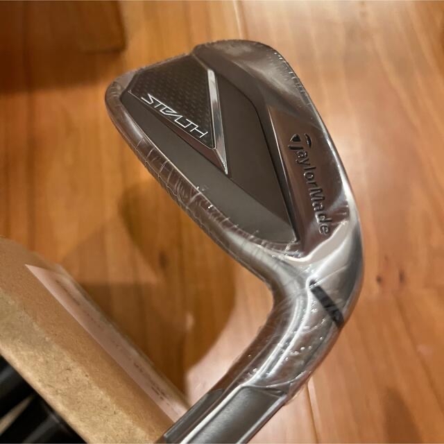 TaylorMade(テーラーメイド)の新品未使用 テーラーメイド ステルス アイアンセット5本 6番－PW　スチールS スポーツ/アウトドアのゴルフ(クラブ)の商品写真