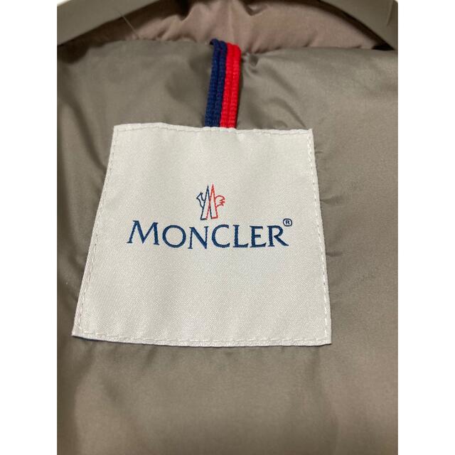 MONCLER(モンクレール)のMONCLER FLMMETTE モンクレール　フラメッテ レディースのジャケット/アウター(ダウンコート)の商品写真