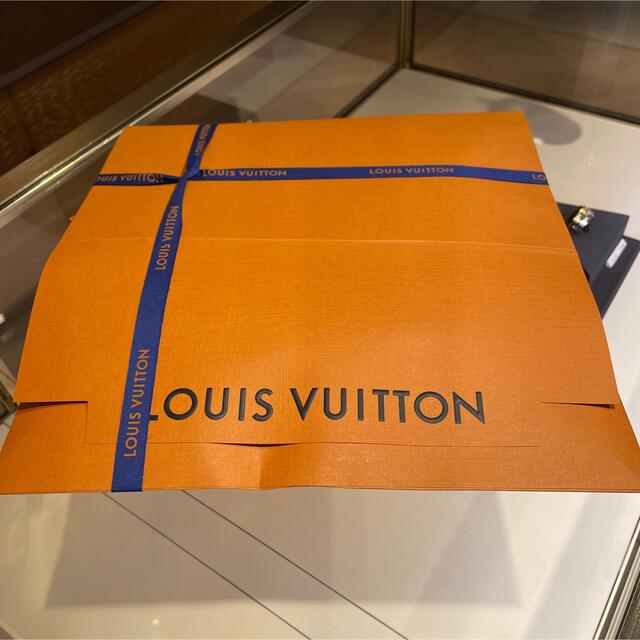 おトク 正規品 匿名配送 LOUIS VUITTON トップス S millenniumkosovo.org