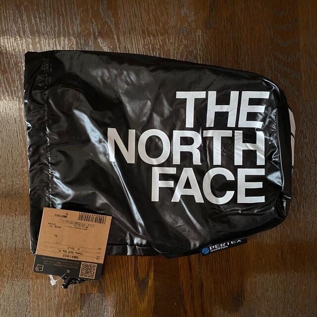 THE NORTH FACE(ザノースフェイス)の【THE NORTH FACE】ザ・ノースフェイス スタッフバッグ (新品) スポーツ/アウトドアのアウトドア(その他)の商品写真