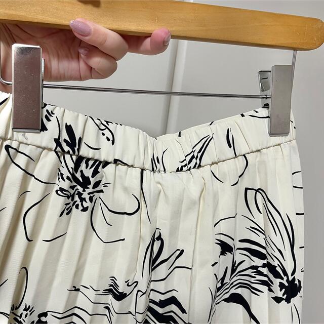 Rope' Picnic(ロペピクニック)のToyome 大人花柄プリーツスカート レディースのスカート(ロングスカート)の商品写真
