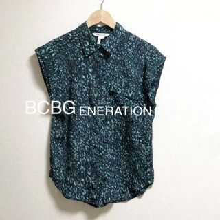BCBGeneration - ビーシービージェネレーション　美品　ブラウス　花柄　カットソー　ノースリーブ