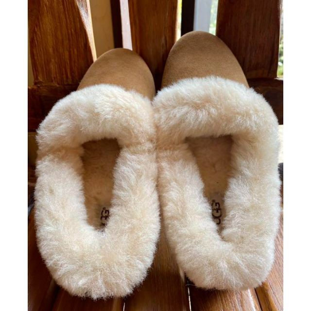 UGG(アグ)の完売しました。。。綺麗めコーデ女子必見✨新品✨24cm相当✨UGG✨KENDYL レディースの靴/シューズ(スリッポン/モカシン)の商品写真