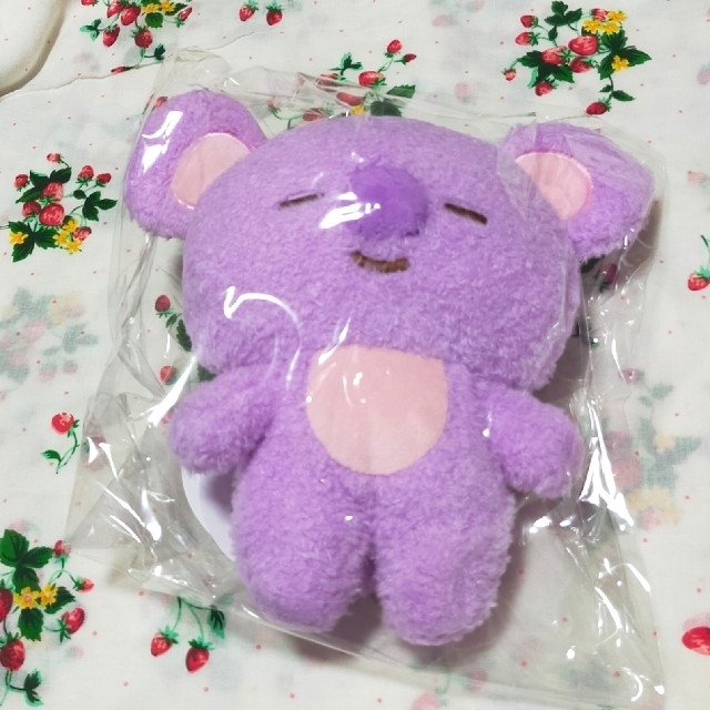 BT21 ぬいぐるみ パープル Sサイズ KOYA RM 公式 BTS エンタメ/ホビーのおもちゃ/ぬいぐるみ(キャラクターグッズ)の商品写真