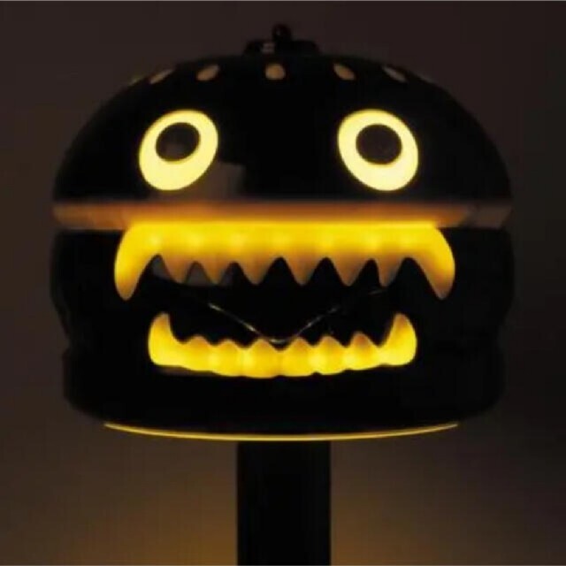 UNDERCOVER(アンダーカバー)のUNDERCOVER HAMBURGER LAMP 黒 ハンバーガーランプ エンタメ/ホビーのフィギュア(その他)の商品写真