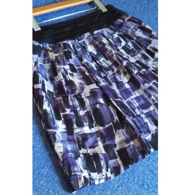 TOMORROWLAND(トゥモローランド)のシルク100★BALLSEY／TOMORROWLANDフレアスカート ギャザー レディースのスカート(ひざ丈スカート)の商品写真