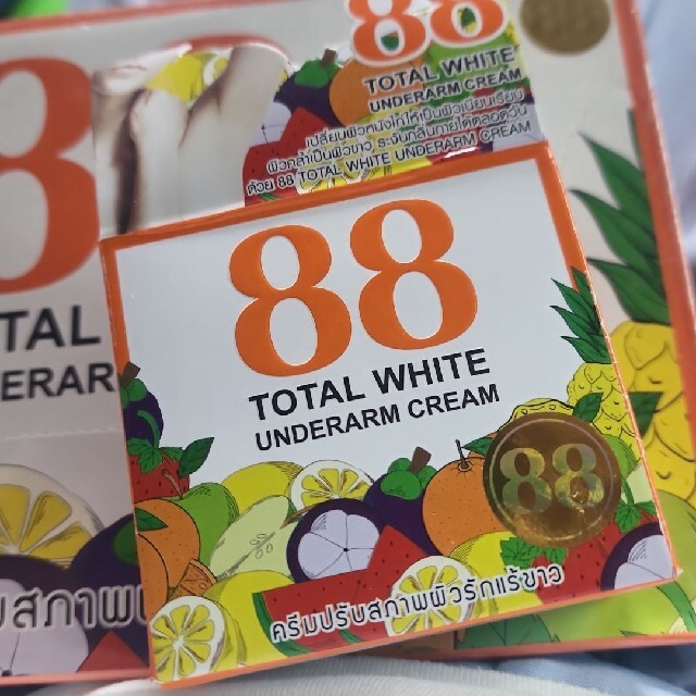 88 cream ホワイトニングクリーム88クリーム コスメ/美容のスキンケア/基礎化粧品(美容液)の商品写真