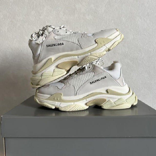 BALENCIAGA バレンシアガ スニーカー トリプルs トリプルエス