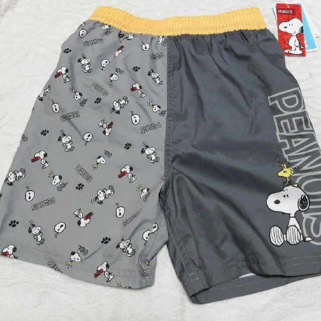 SNOOPY(スヌーピー)の新品　スヌーピー柄水着ズボン130cm キッズ/ベビー/マタニティのキッズ服男の子用(90cm~)(水着)の商品写真