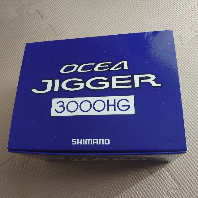 SHIMANO(シマノ)のシマノ SHIMANOオシアジガーOCEA JIGGER 3000HG　右 スポーツ/アウトドアのフィッシング(リール)の商品写真