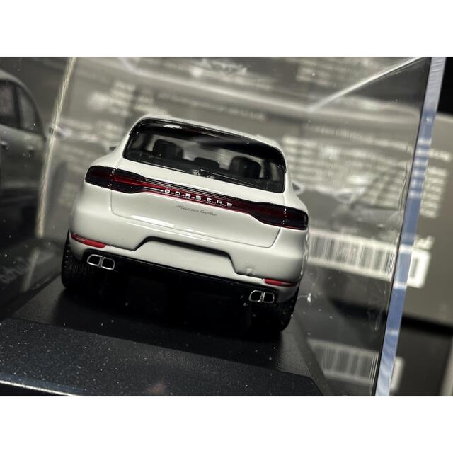 ミニチャンプス 特注 1/43 ポルシェ マカン ターボ 2018の通販 ミニチャンプス 特注 1/43 ポルシェ マカン ターボ 2018の通販