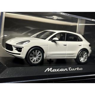 ミニチャンプス 特注 1/43 ポルシェ マカン ターボ 2018(ミニカー)