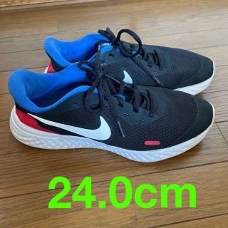 ナイキ(NIKE)のNIKE  スニーカー　24.0cm  ブラック　赤　青　通学(スニーカー)