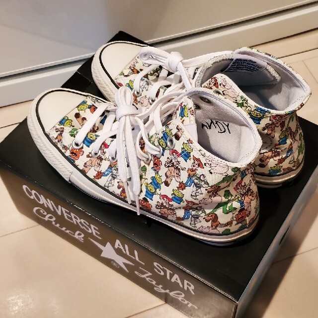 CONVERSE(コンバース)のコンバースのスニーカー レディースの靴/シューズ(スニーカー)の商品写真