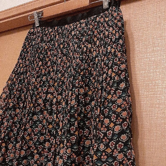 Rope' Picnic(ロペピクニック)の小花柄プリーツスカート レディースのスカート(ひざ丈スカート)の商品写真