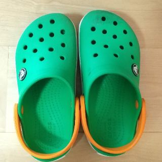 クロックス(crocs)のクロックス サンダル 子ども 男の子 女の子 18cm 緑 グリーン(サンダル)