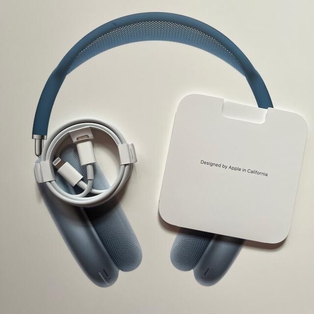 Apple(アップル)のAirPods Max スカイブルー スマホ/家電/カメラのオーディオ機器(ヘッドフォン/イヤフォン)の商品写真