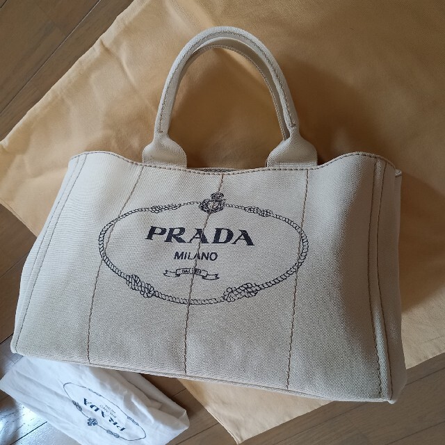 美品✴️プラダ　PRADA　カナパ