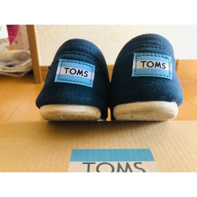 TOMS(トムズ)のTOMS Classic Navy Canvas スリッポン 23.5 レディースの靴/シューズ(スリッポン/モカシン)の商品写真