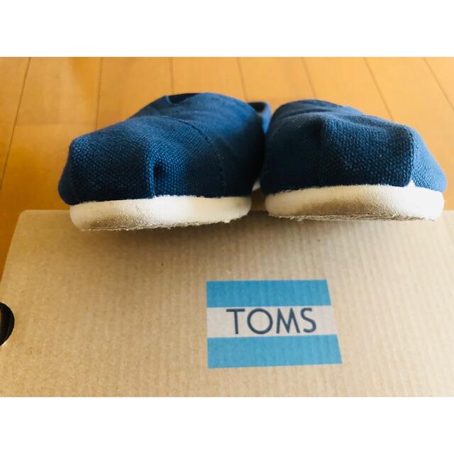 TOMS(トムズ)のTOMS Classic Navy Canvas スリッポン 23.5 レディースの靴/シューズ(スリッポン/モカシン)の商品写真