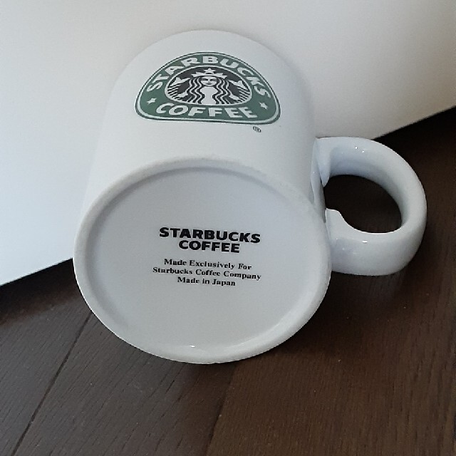 Starbucks Coffee(スターバックスコーヒー)のスターバックス旧ロゴ　マグカップ1個直径7.5cm／高さ8.5cm インテリア/住まい/日用品のキッチン/食器(グラス/カップ)の商品写真