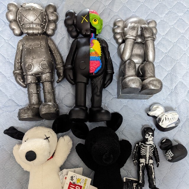 即出荷】 TOY MEDICOM - SNOOPY カウズ スヌーピー フィギュア セール特価商品 Fake Original kaws セーター ニット toy medicom ニット/セーター