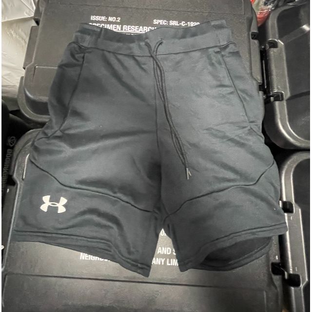 UNDER ARMOUR(アンダーアーマー)のUNDER ARMOUR★SHORT PANTS★1313575★M★BLACK メンズのパンツ(ショートパンツ)の商品写真