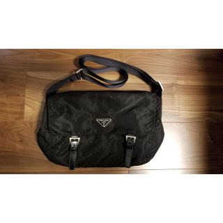 プラダ ボディーバッグの通販 700点以上 | PRADAを買うならラクマ