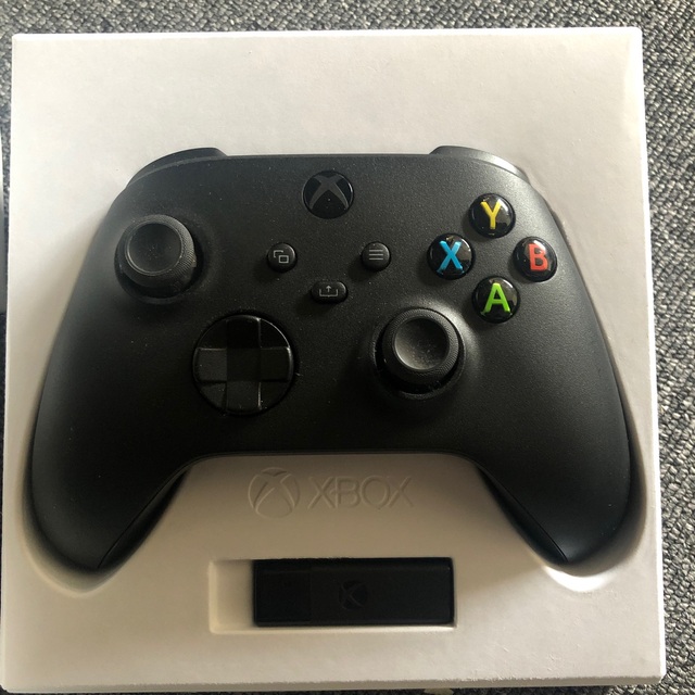 Xbox(エックスボックス)の Xbox ワイヤレス コントローラー エンタメ/ホビーの雑誌(ゲーム)の商品写真